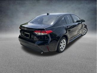 Used 2024 Toyota Corolla LE FWD video 3