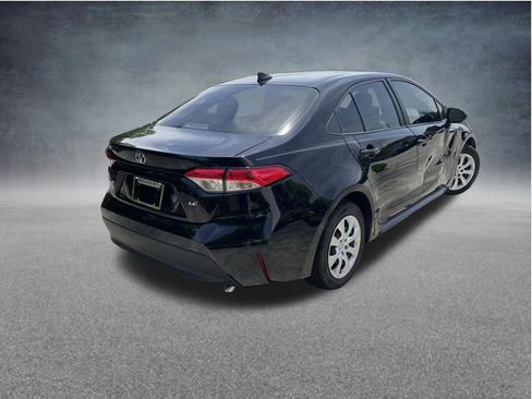 Used 2024 Toyota Corolla LE FWD image 3