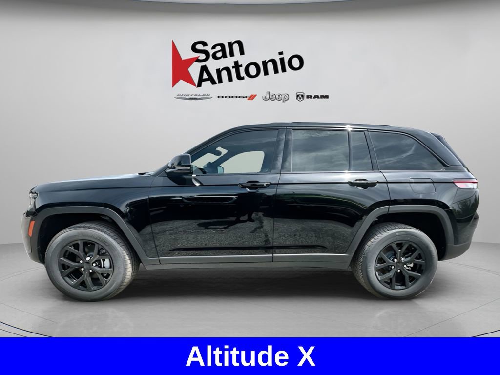 New 2025 Jeep Grand Cherokee Altitude RWD image 8