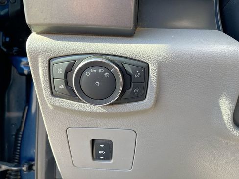 Used 2015 Ford F150 XLT w/ Equipment Group 302A Luxury image 32