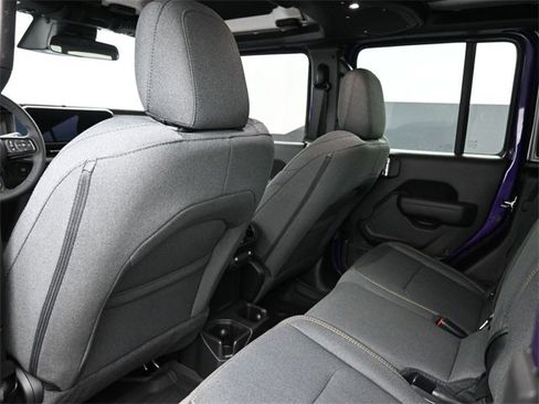 New 2026 Jeep Gladiator Sport image 17