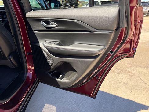 Used 2025 Jeep Grand Cherokee Laredo X w/ Trailer Tow Package image 21