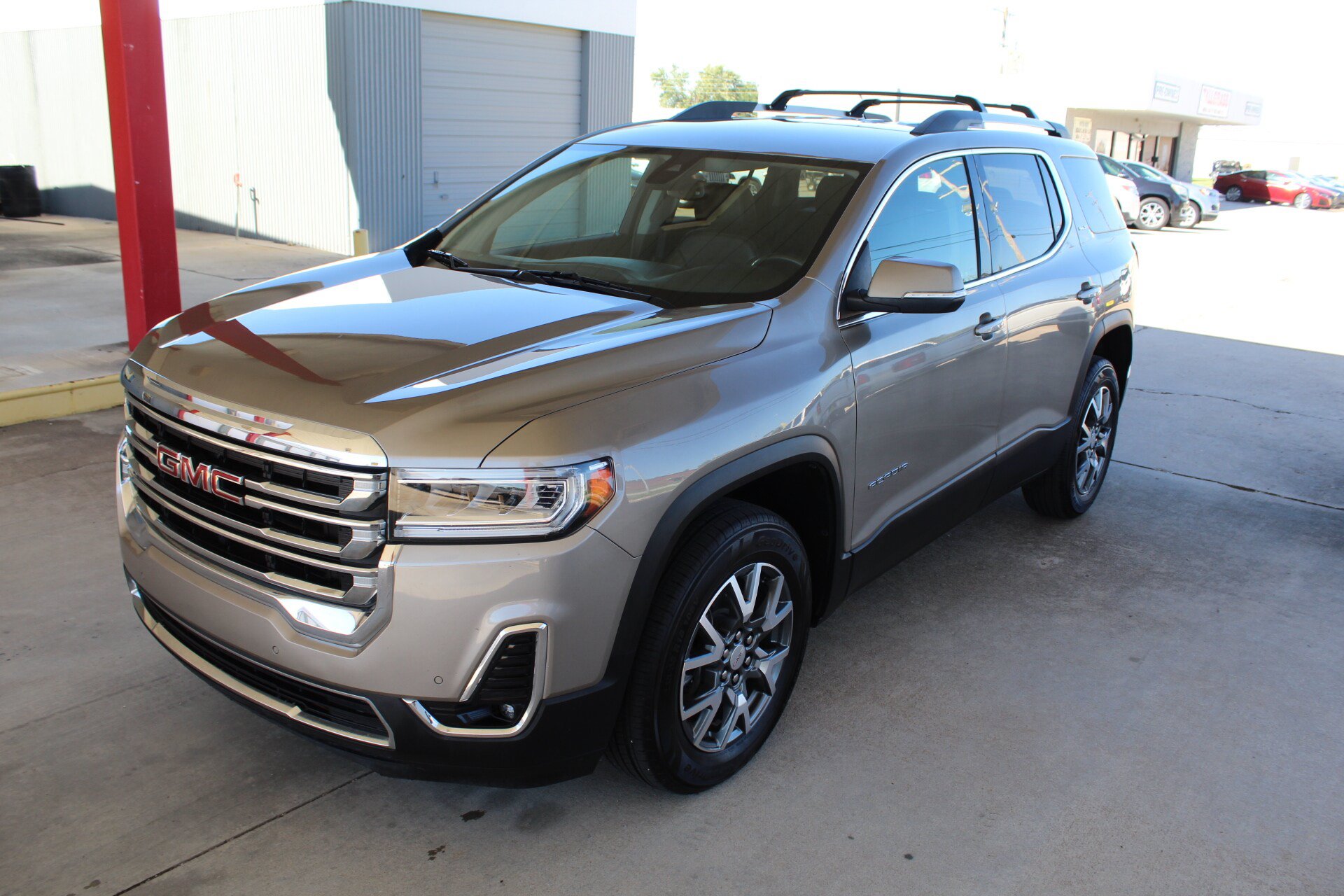 Used 2023 GMC Acadia SLT FWD image 55