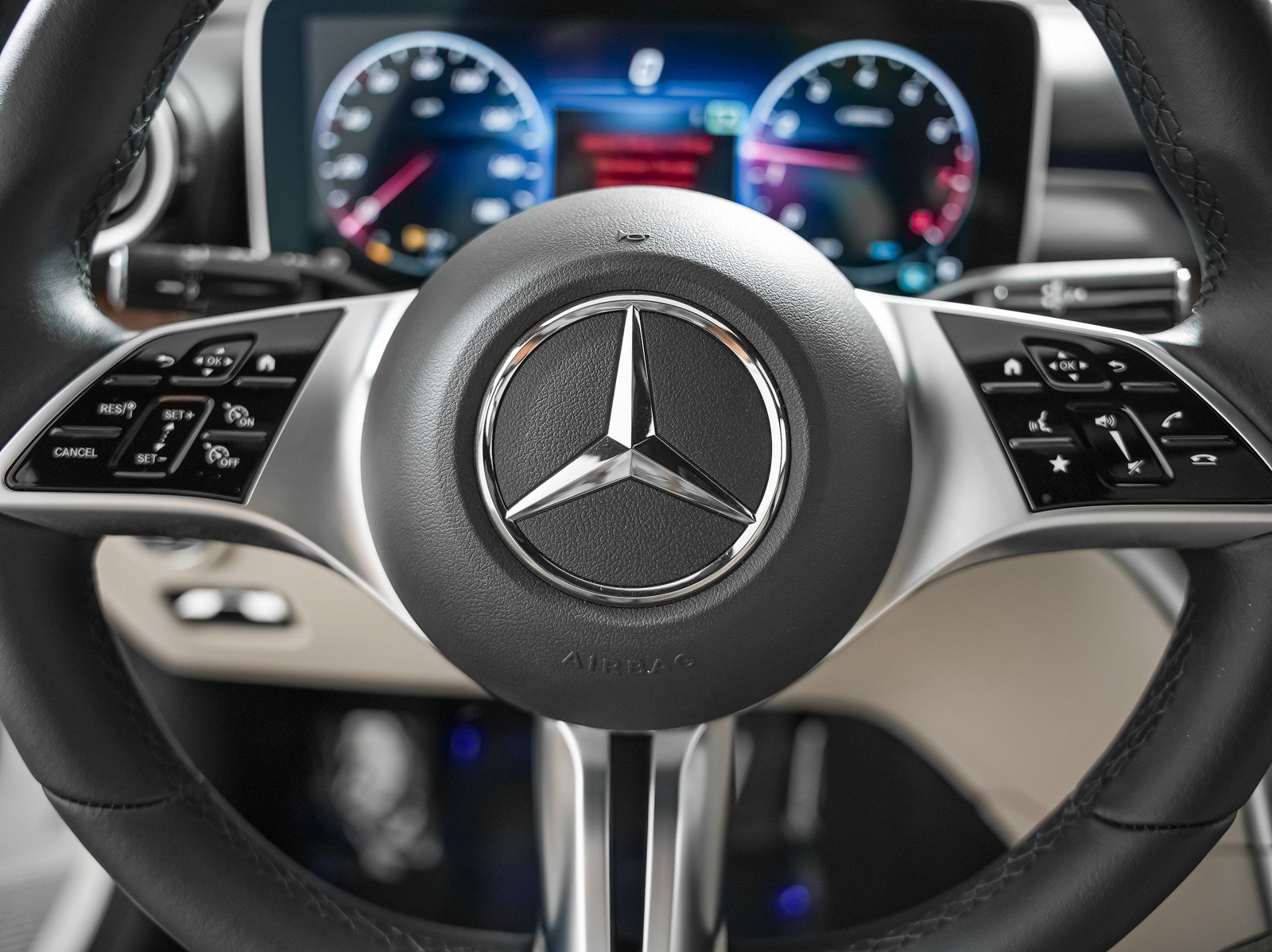 Used 2024 Mercedes-Benz C 300 Sedan image 16