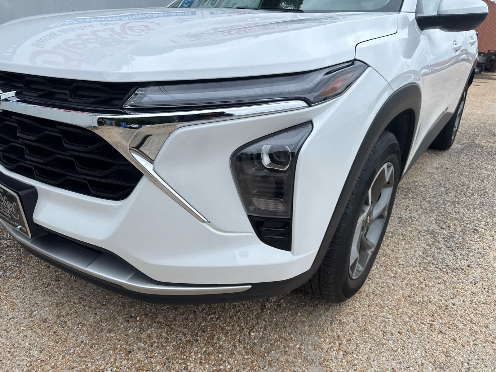 Used 2025 Chevrolet Trax LT FWD image 10
