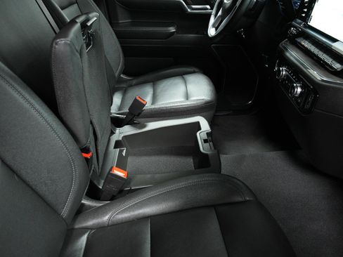 Used 2023 GMC Sierra 1500 SLT image 18