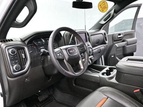 Used 2022 GMC Sierra 2500 AT4 w/ AT4 Preferred Package AWD/4WD image 16