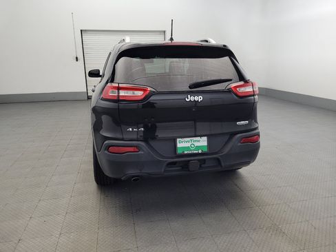 Used 2016 Jeep Cherokee Latitude image 6