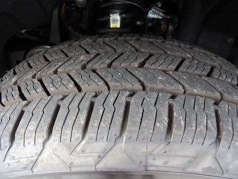 Used 2022 Chevrolet Colorado W/T w/ WT Convenience Package image 48