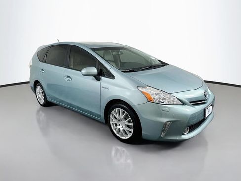 Used 2014 Toyota Prius V Five FWD image 3