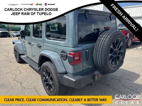 Used 2025 Jeep Wrangler Unlimited Sahara AWD/4WD image 9