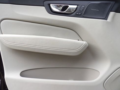 Certified 2024 Volvo XC60 B5 Plus w/ Climate Package image 13