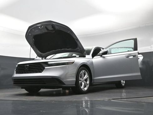 Certified 2025 Honda Accord LX image 36