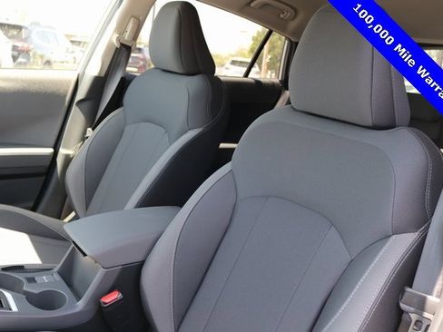 Used 2025 Subaru Crosstrek 2.0i Premium image 17