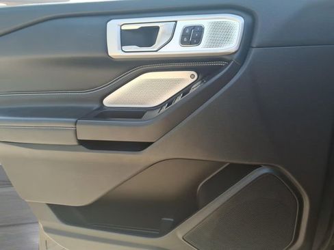 Used 2020 Ford Explorer ST w/ ST Street Pack AWD/4WD image 13