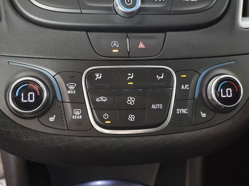 Used 2023 Chevrolet Malibu LT FWD image 41