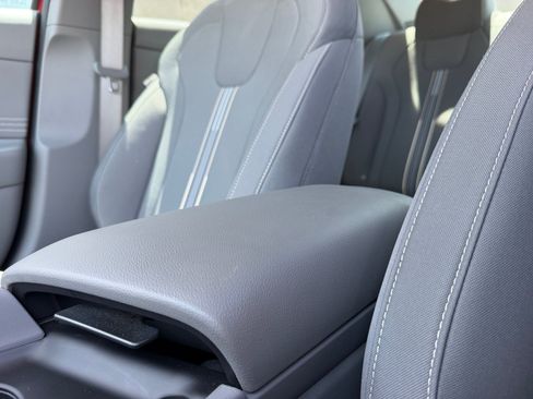 Certified 2025 Hyundai Elantra Sport FWD image 16