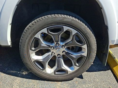 Used 2023 RAM 1500 Limited AWD/4WD image 7