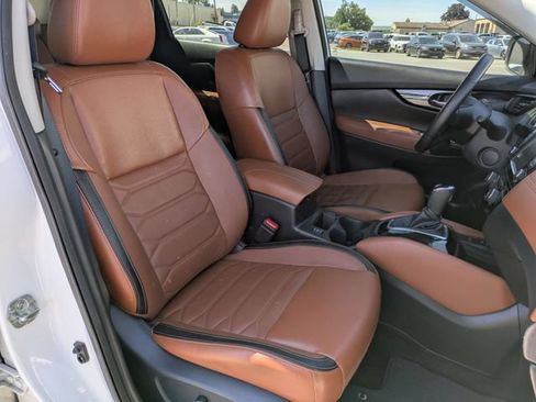 Used 2019 Nissan Rogue SL w/ Premium Package AWD/4WD image 25
