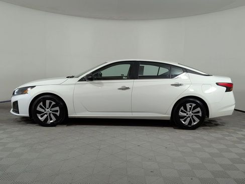 Used 2024 Nissan Altima 2.5 S FWD image 6
