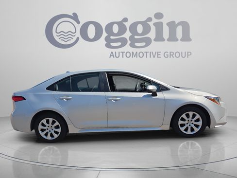 Used 2024 Toyota Corolla LE FWD image 6
