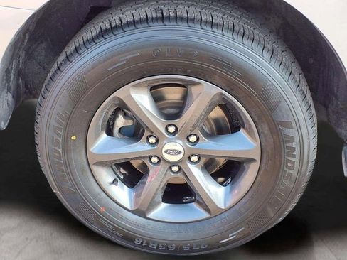 Used 2021 Ford Expedition XLT image 10