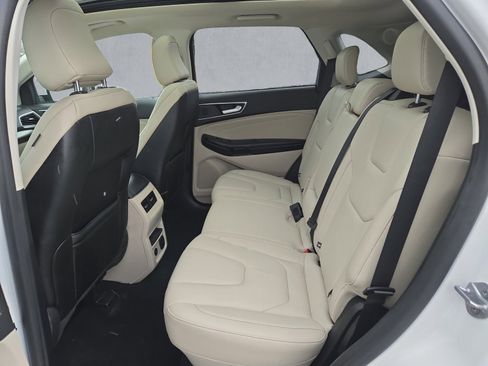 Certified 2022 Ford Edge Titanium w/ Class II Trailer Tow Package image 23