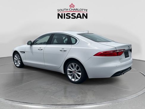 Used 2018 Jaguar XF Premium AWD/4WD image 4