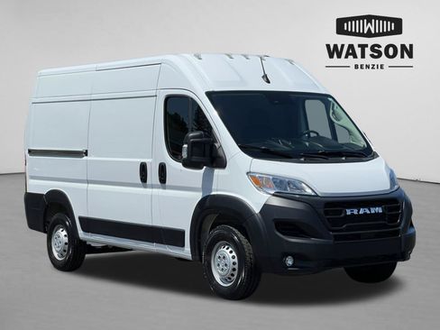 Used 2025 RAM ProMaster 2500 w/ Convenience Group FWD image 1