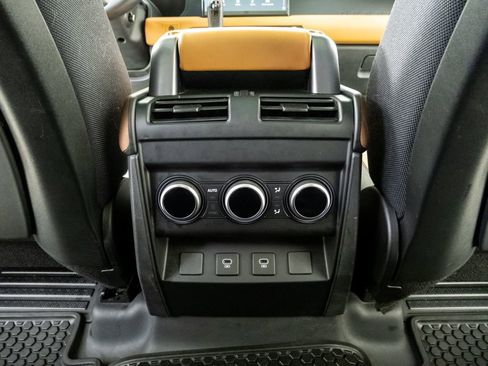 Used 2023 Land Rover Defender 110 X AWD/4WD image 21