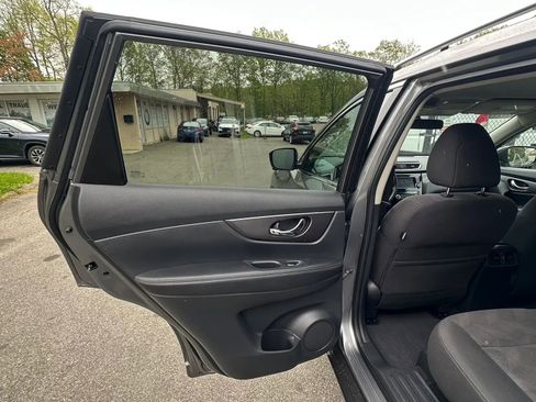 Used 2016 Nissan Rogue SV w/ SV Premium Package AWD/4WD image 25