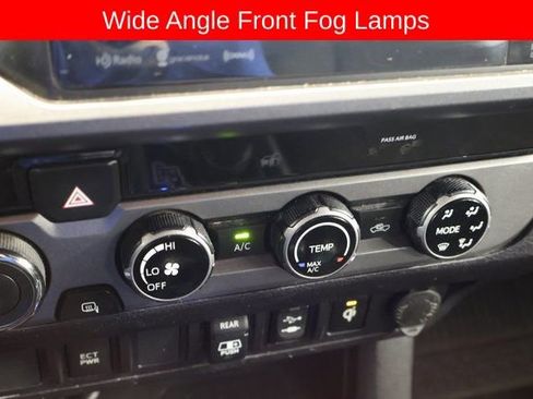 Certified 2018 Toyota Tacoma TRD Off-Road image 21