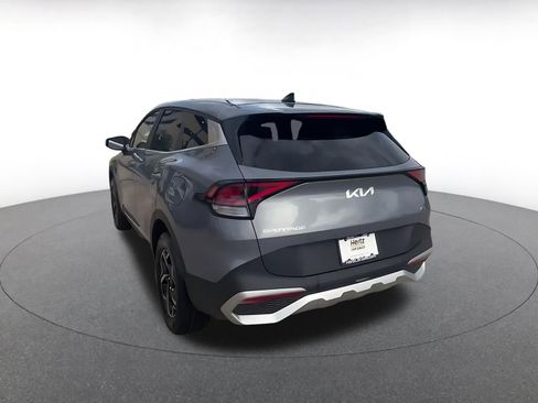 Used 2025 Kia Sportage LX image 11
