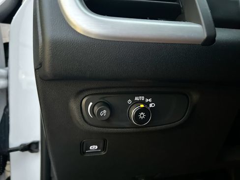 Used 2021 GMC Terrain SLE w/ Driver Convenience Package AWD/4WD image 23