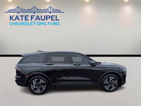 Used 2025 Lincoln Nautilus Premier w/ Jet Appearance Package AWD/4WD image 8