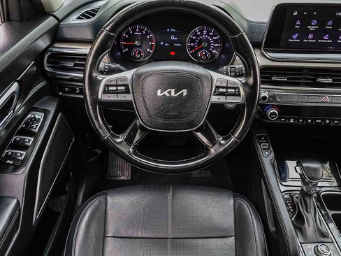 Certified 2022 Kia Telluride EX w/ EX Premium Package AWD/4WD image 18