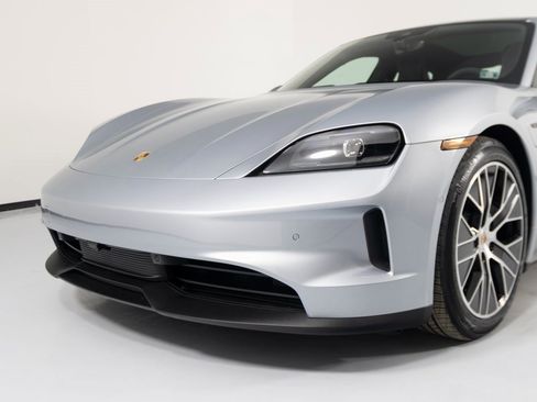 New 2026 Porsche Taycan 4 image 38