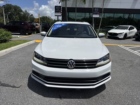 Used 2017 Volkswagen Jetta SE FWD image 8