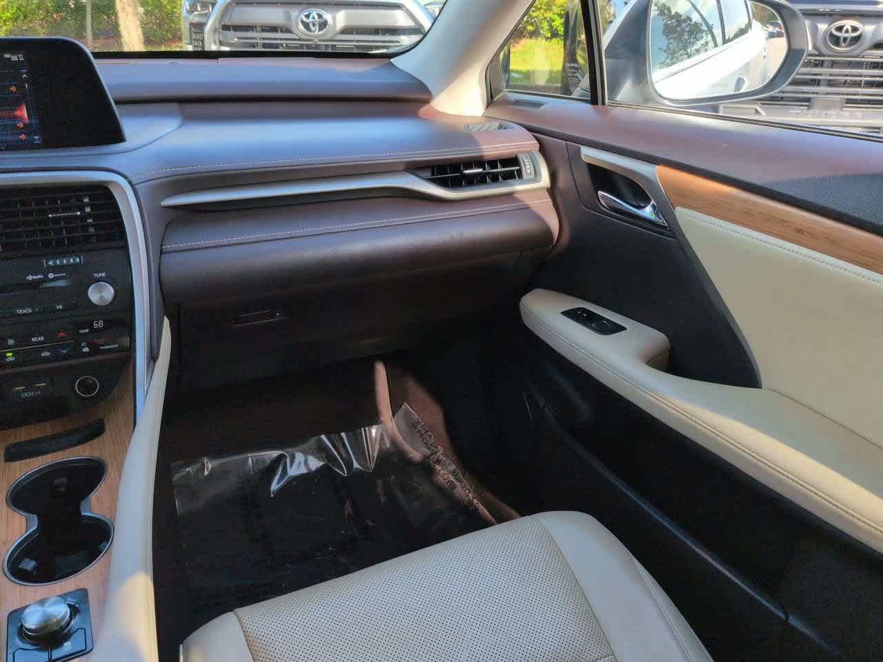 Used 2020 Lexus RX 350L FWD w/ Premium Package image 17