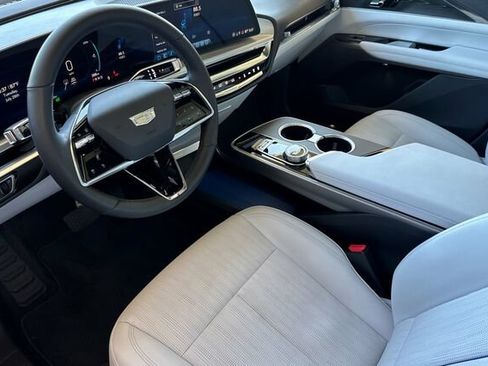 Certified 2024 Cadillac Lyriq Sport AWD/4WD image 10