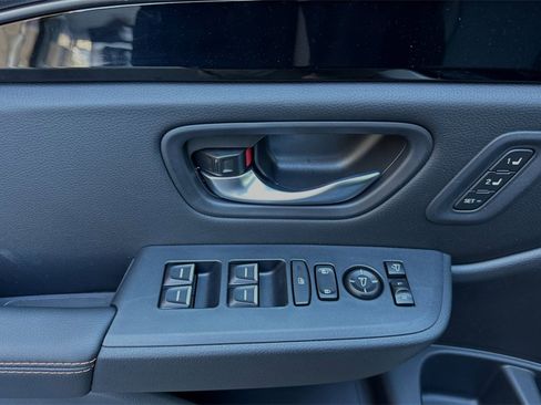 New 2025 Honda Pilot TrailSport image 11