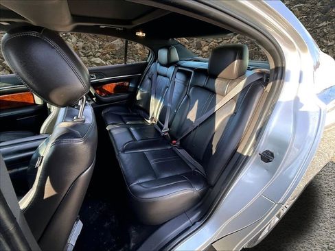 Used 2013 Lincoln MKS AWD image 23