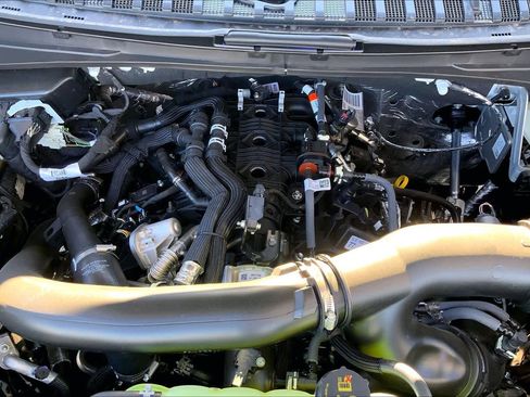 New 2025 Ford Expedition Active image 17