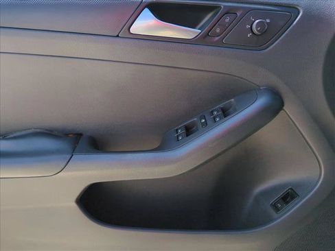 Used 2016 Volkswagen Jetta S FWD image 11