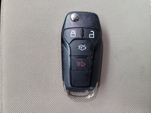 Used 2023 Ford Explorer 4WD image 32