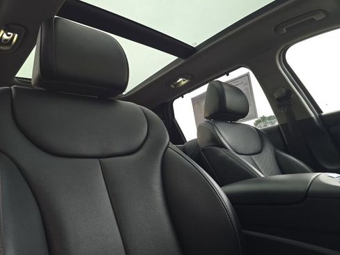 Used 2023 Hyundai Santa Fe SEL w/ Premium Package image 16