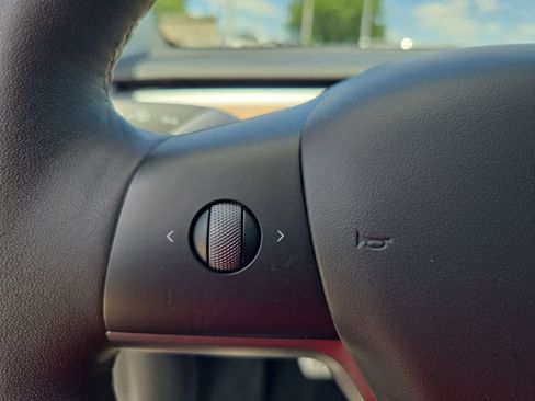 Used 2023 Tesla Model Y Performance AWD/4WD image 21