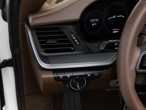 Used 2024 Porsche 911 Carrera image 26