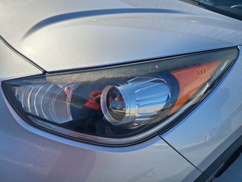 Used 2018 Kia Niro Touring w/ Paint Protection Package image 8