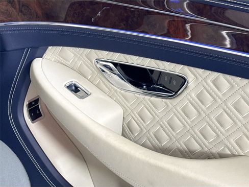 Used 2020 Bentley Continental GT image 22